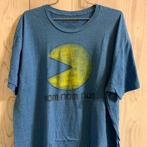 Vintage Style PAC-MAN t-shirt.